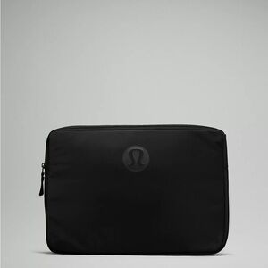 Lululemon New Crew Laptop Sleeve- Black
